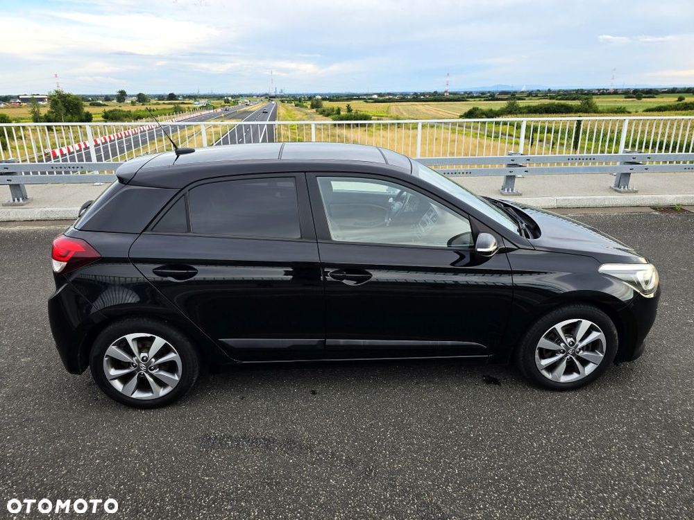 Hyundai i20 1.4 CRDi Style EU5 - 14