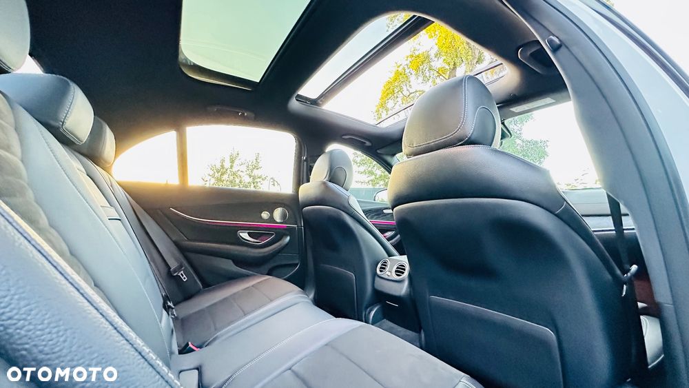 Mercedes-Benz Klasa E 220 d 4-Matic 9G-TRONIC - 15