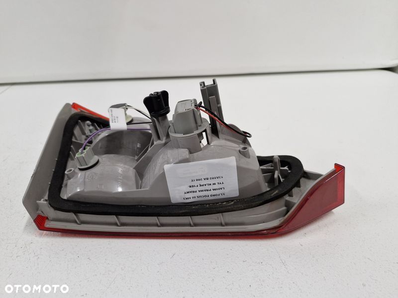 FORD FOCUS 3 III MK3 KOMBI LIFT LAMPA PRAWY TYŁ PRAWA TYLNA W KLAPĘ F1EB-13A602-BA - 5