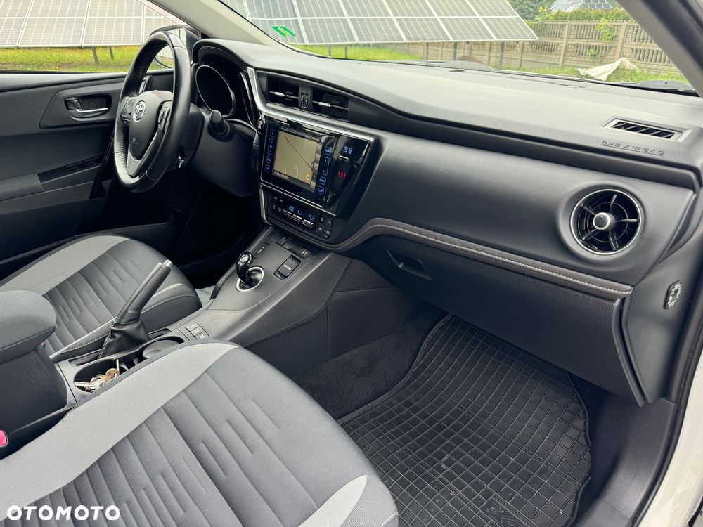 Toyota Auris - 32