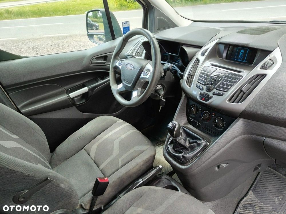 Ford Transit Connect - 9