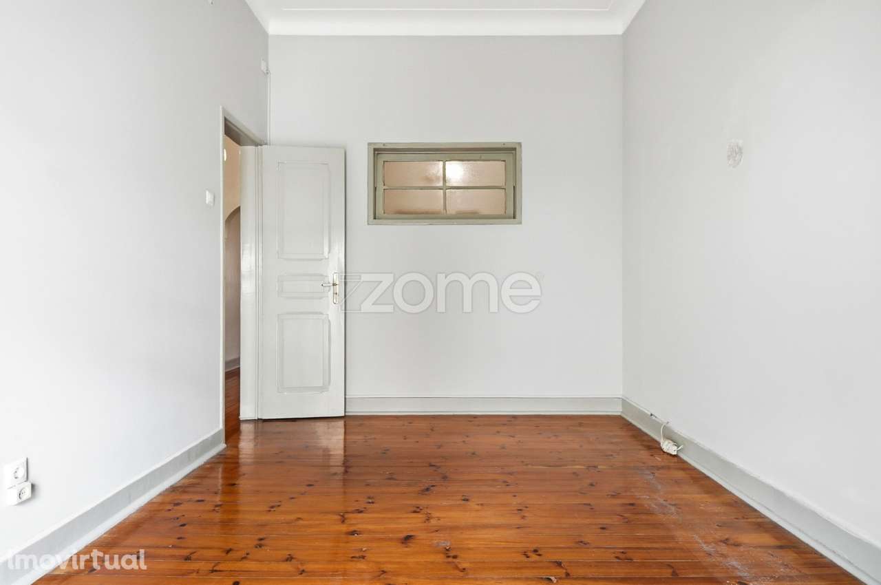Apartamento T3 com espaço exterior na Ajuda - Grande imagem: 4/18