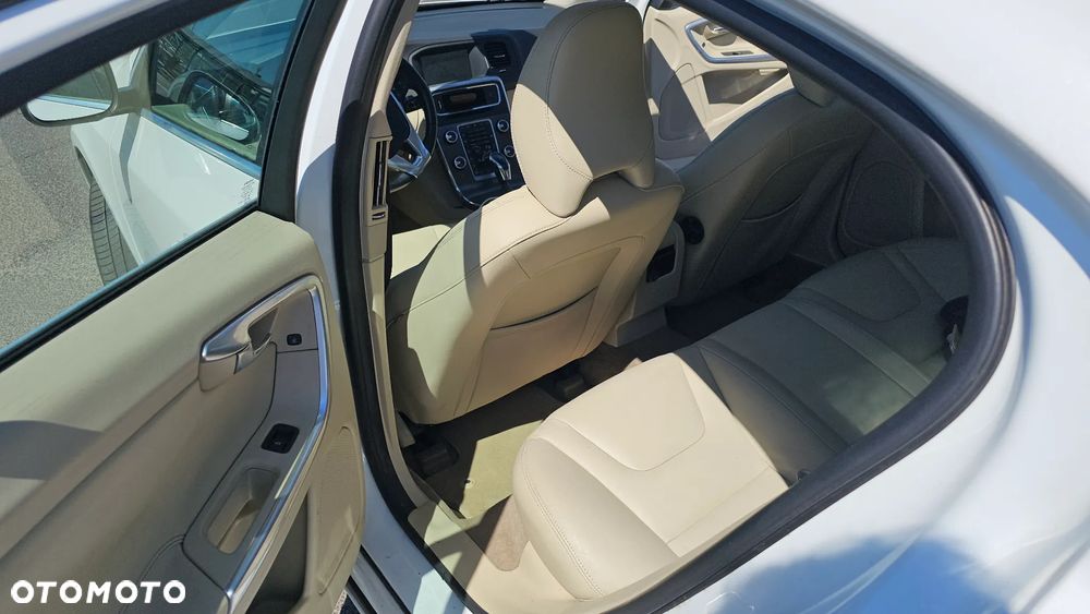 Volvo S60 T5 Geartronic - 13