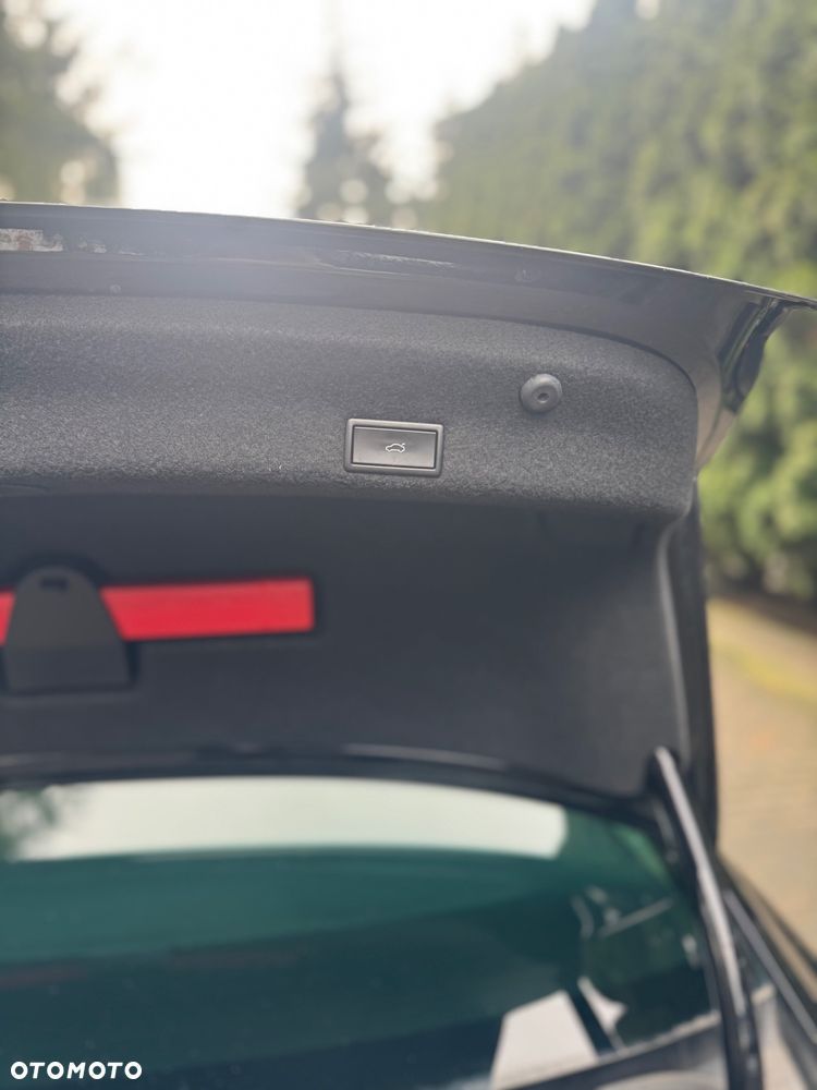 Volkswagen Passat - 24