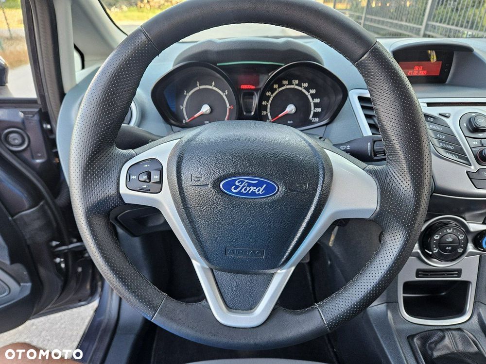 Ford Fiesta - 15