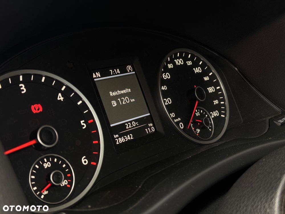 Volkswagen Tiguan - 19