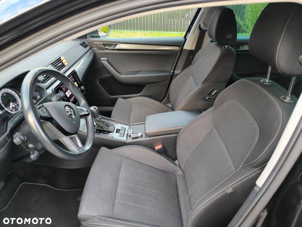 Skoda Superb 2.0 TDI SCR Style DSG - 5