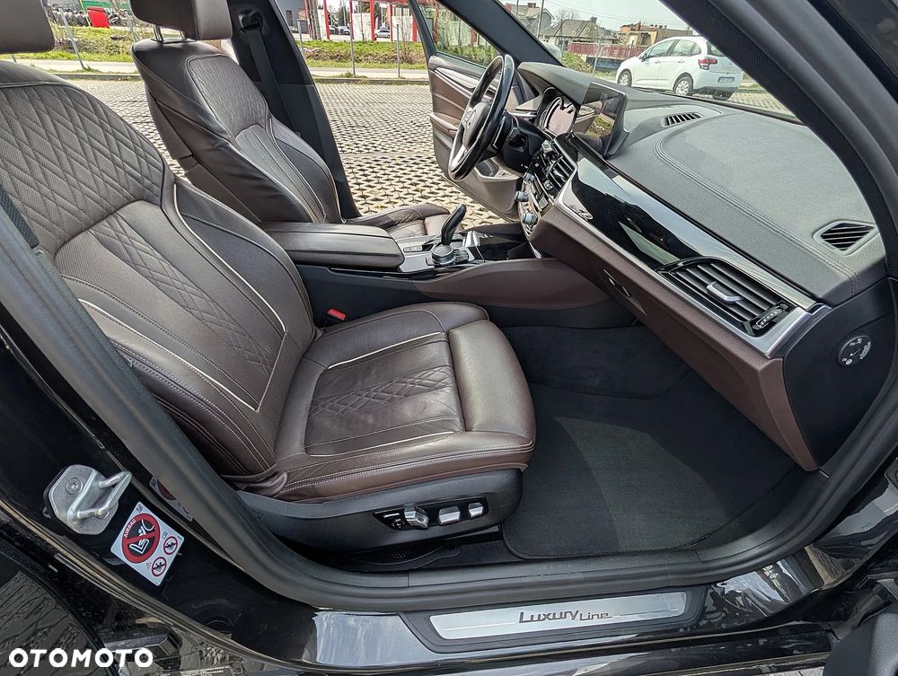 BMW Seria 5 530i Luxury Line - 30