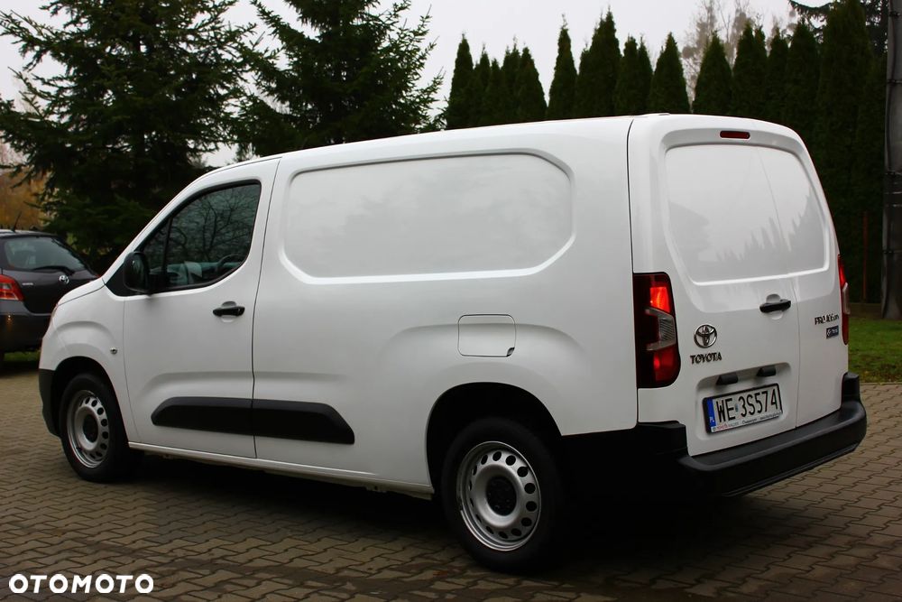Toyota Proace City CHŁODNIA 1.5D-4D 102KM LONG L2 3 Osobowy - 17