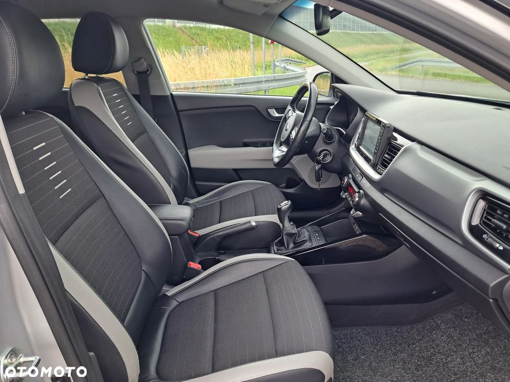 Kia Stonic 1.0 T-GDI MHEV L Business Line - 27