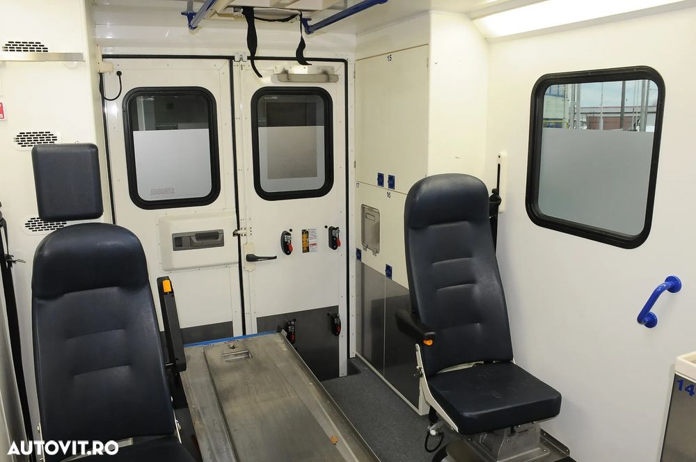 Mercedes-Benz Sprinter - 12