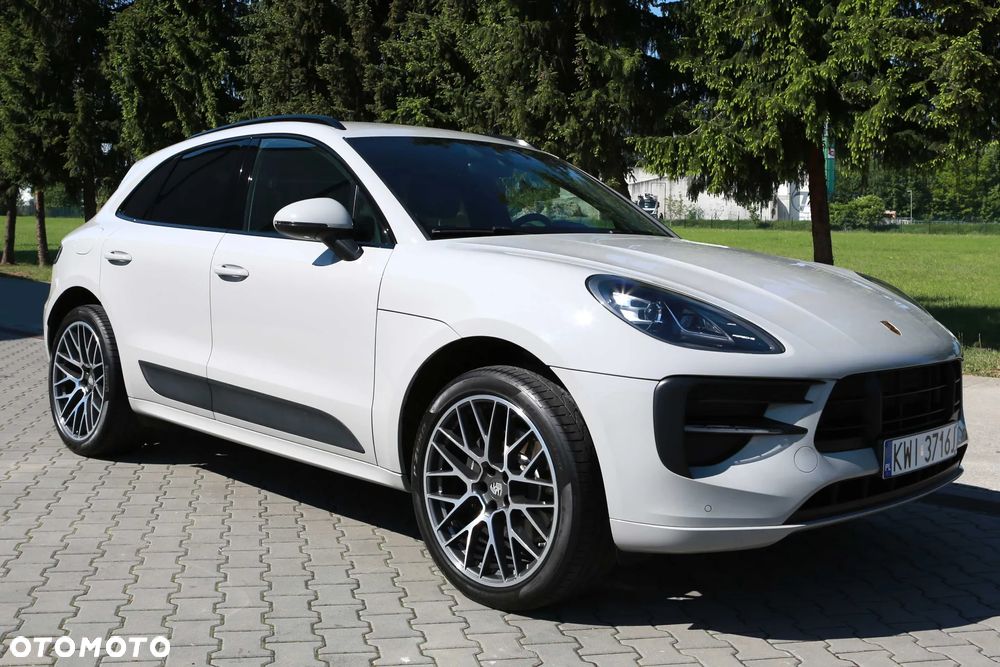 Porsche Macan - 1