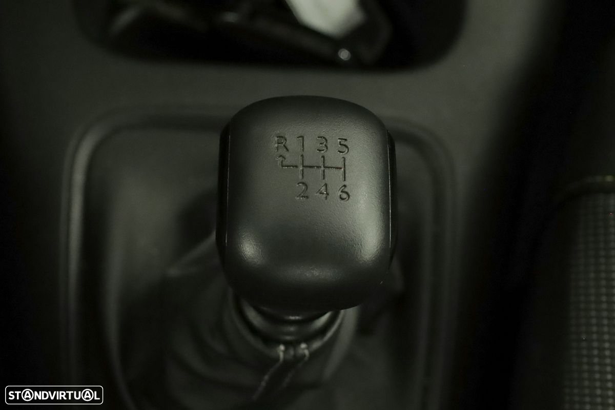 Citroën C3 1.2 PureTech Plus - 12