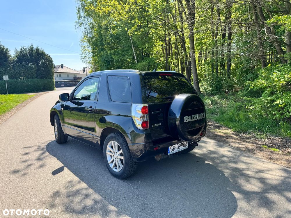 Suzuki Grand Vitara 1.6 De luxe - 4