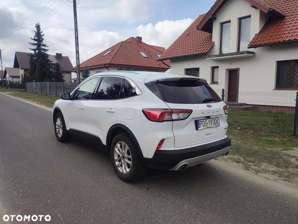 Ford Kuga - 10