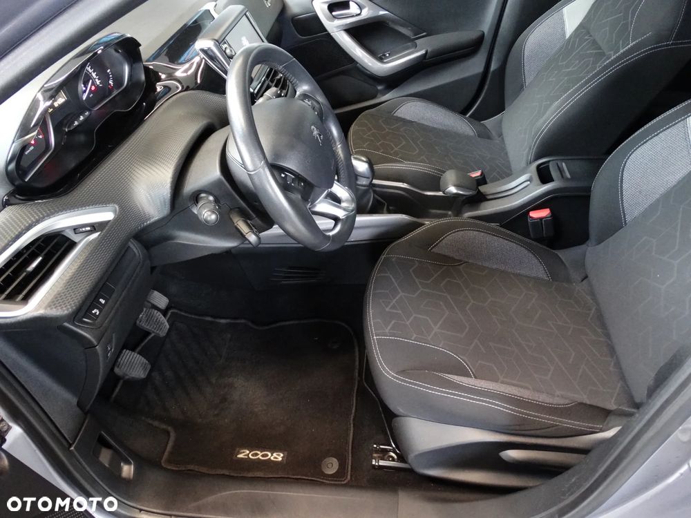 Peugeot 2008 PureTech 82 Style - 19