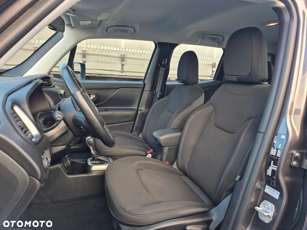 Jeep Renegade - 16