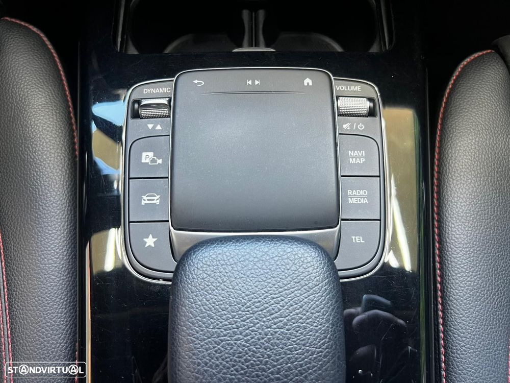 Mercedes-Benz A 250 Limousine e AMG Line - 53