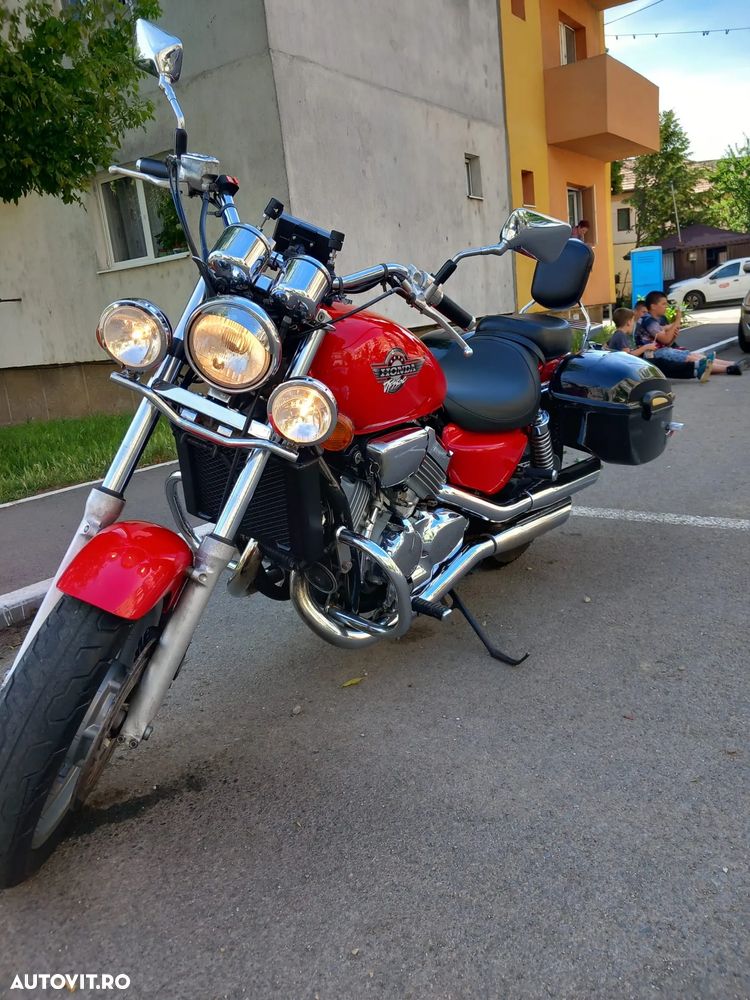 Honda VF 750C Magna - 17