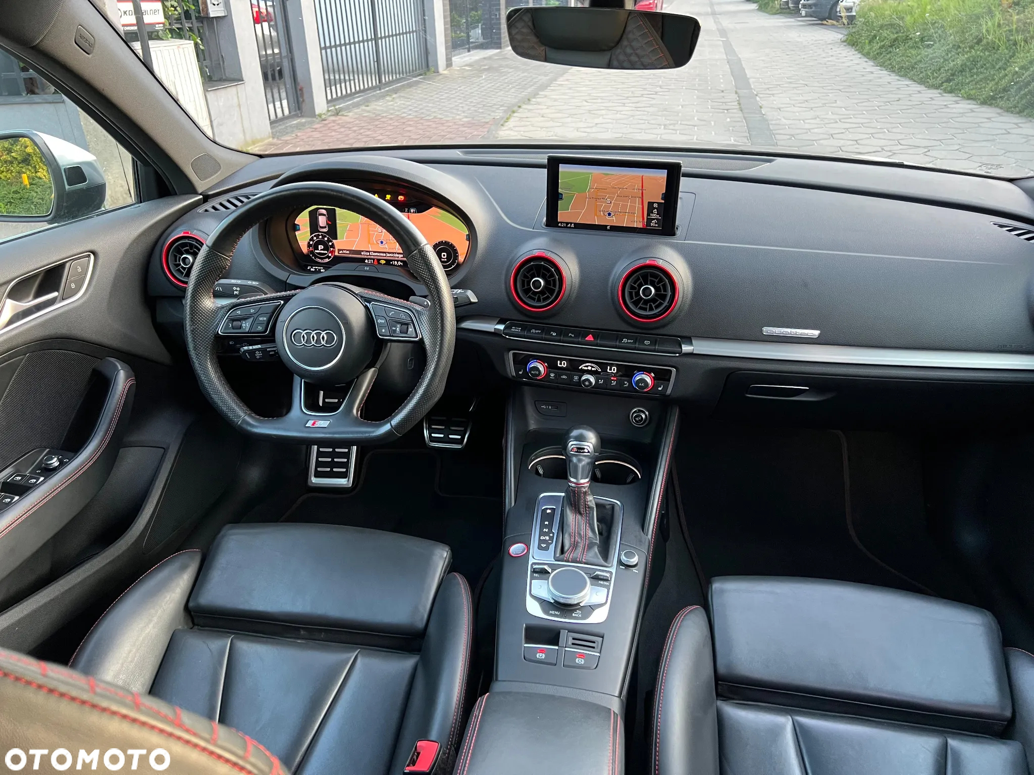 Audi S3 TFSI Sportback quattro S tronic - 12