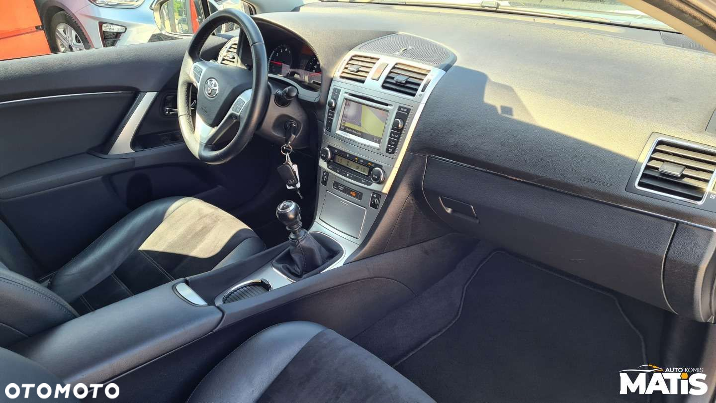 Toyota Avensis - 8