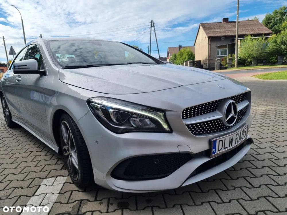 Mercedes-Benz CLA 200 AMG Line - 2