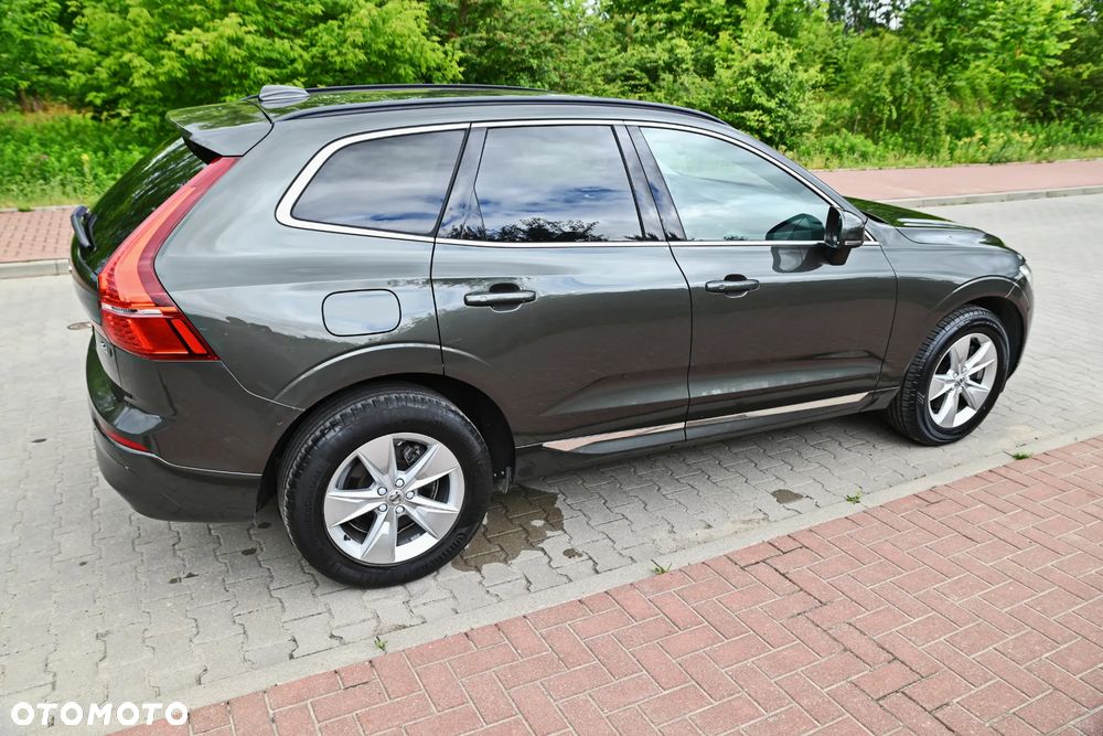 Volvo XC 60 B4 D AWD Geartronic Momentum Pro - 9