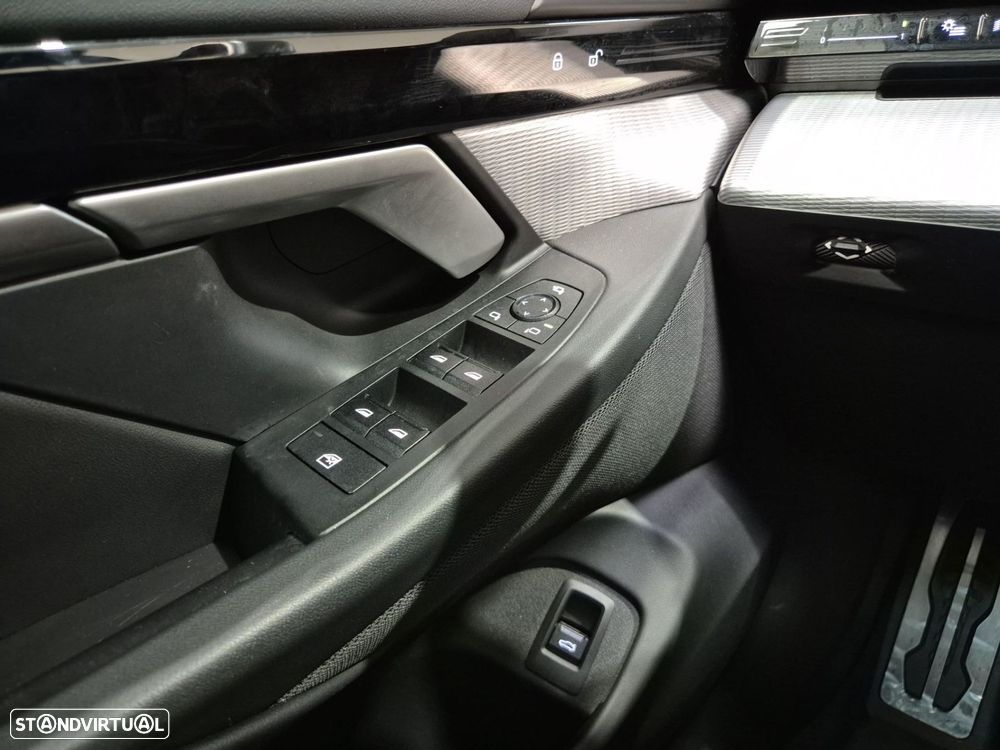 BMW 520 d Pack Desportivo M - 29