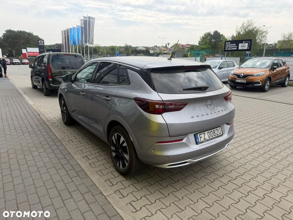 Opel Grandland 1.2 T Business Edition S&S - 9