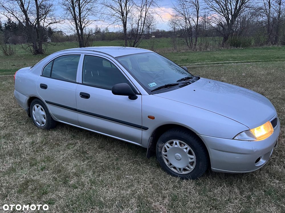 Mitsubishi Carisma 1600 GL - 3