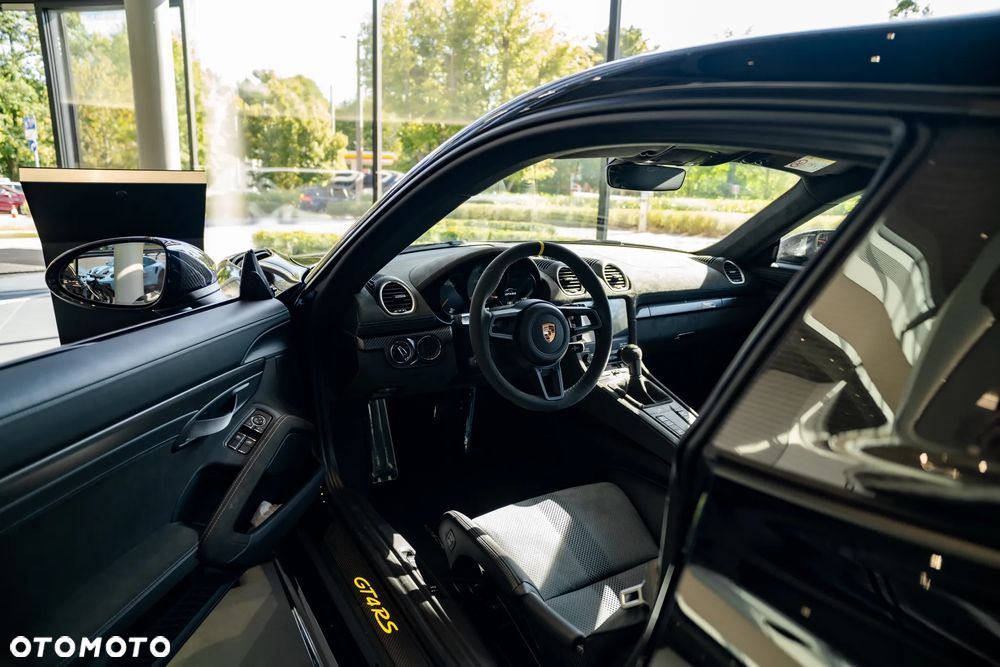 Porsche 718 Cayman GPF GT4 RS PDK - 8