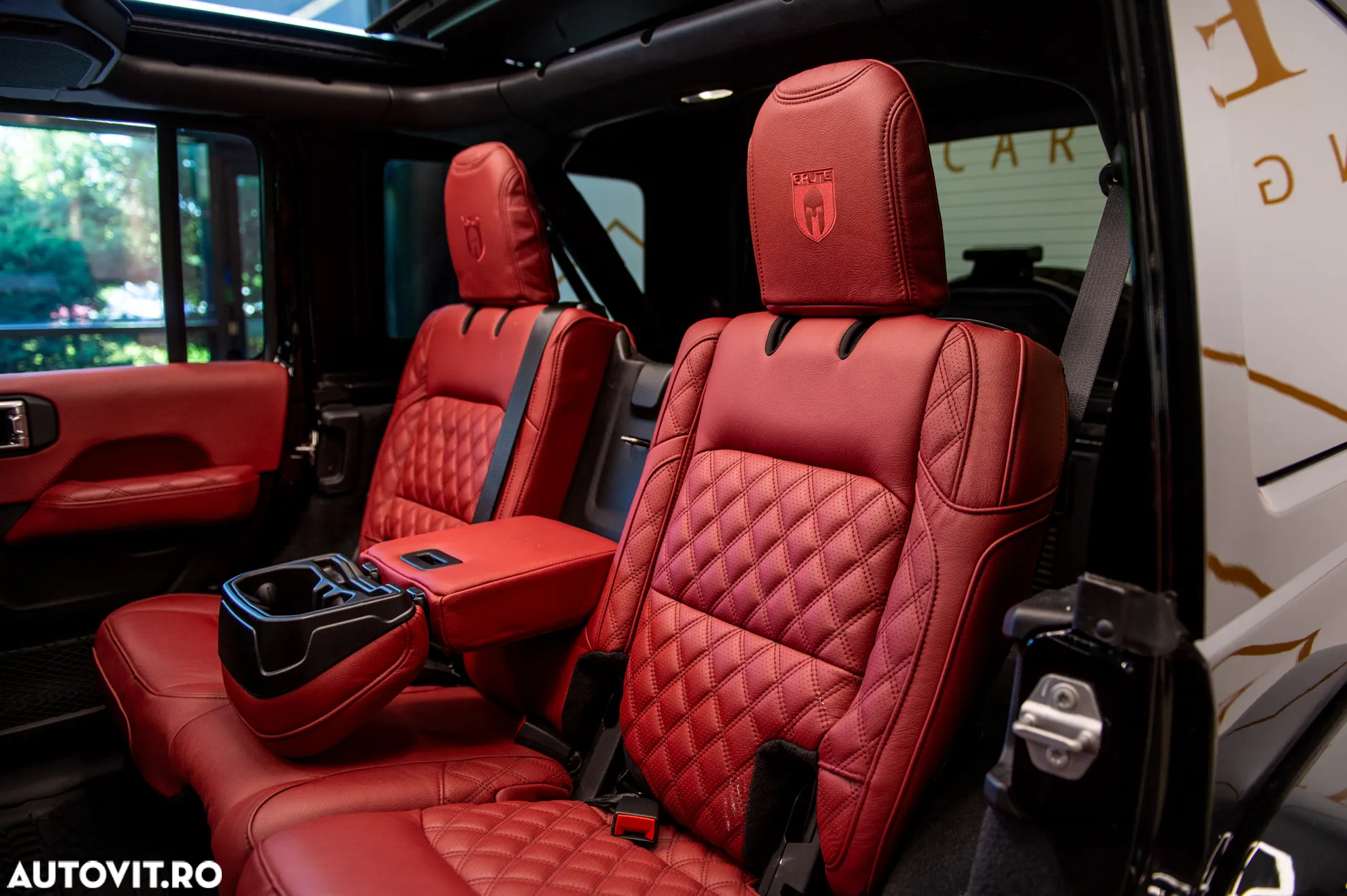 Jeep Wrangler - 12