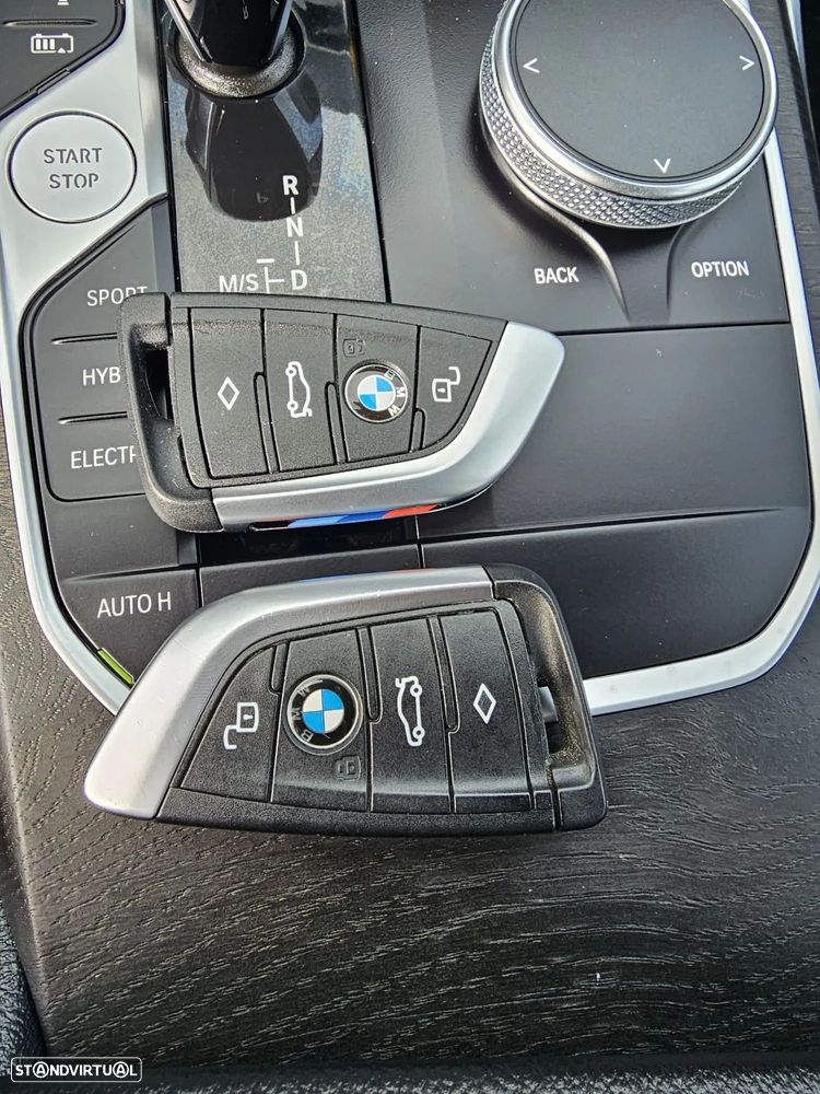 BMW 320 e Aut. M Sport - 13