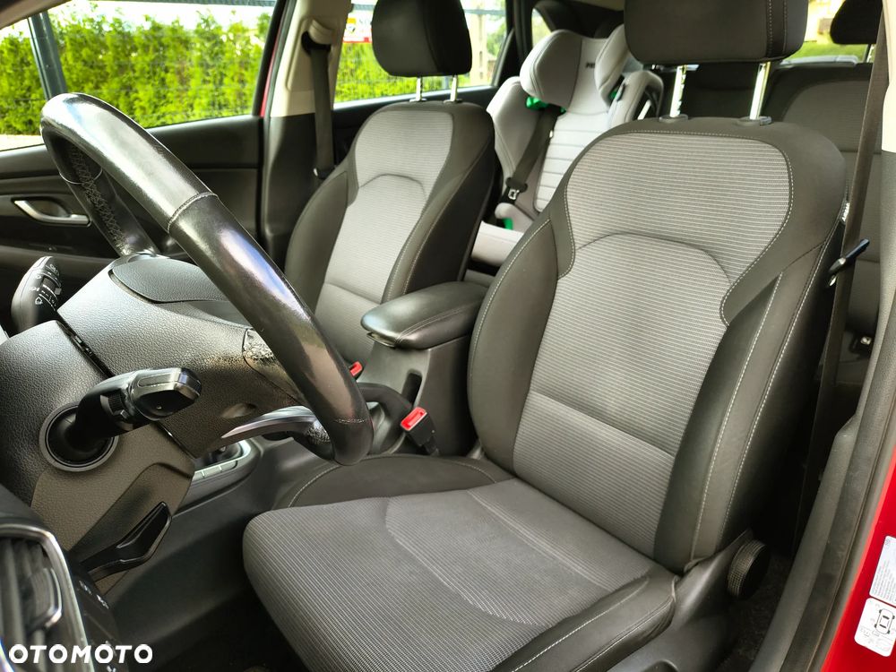 Hyundai i30 1.5 DPI Classic + - 14