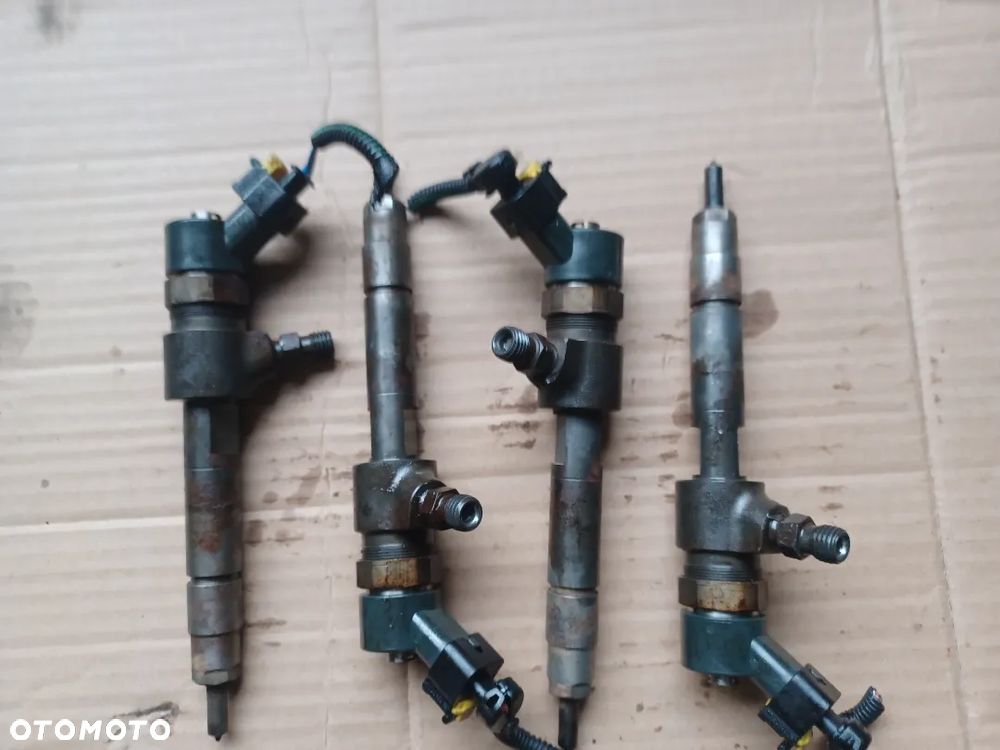 WTRYSKI OPEL 1.9 CDTI 0445110165 - 3