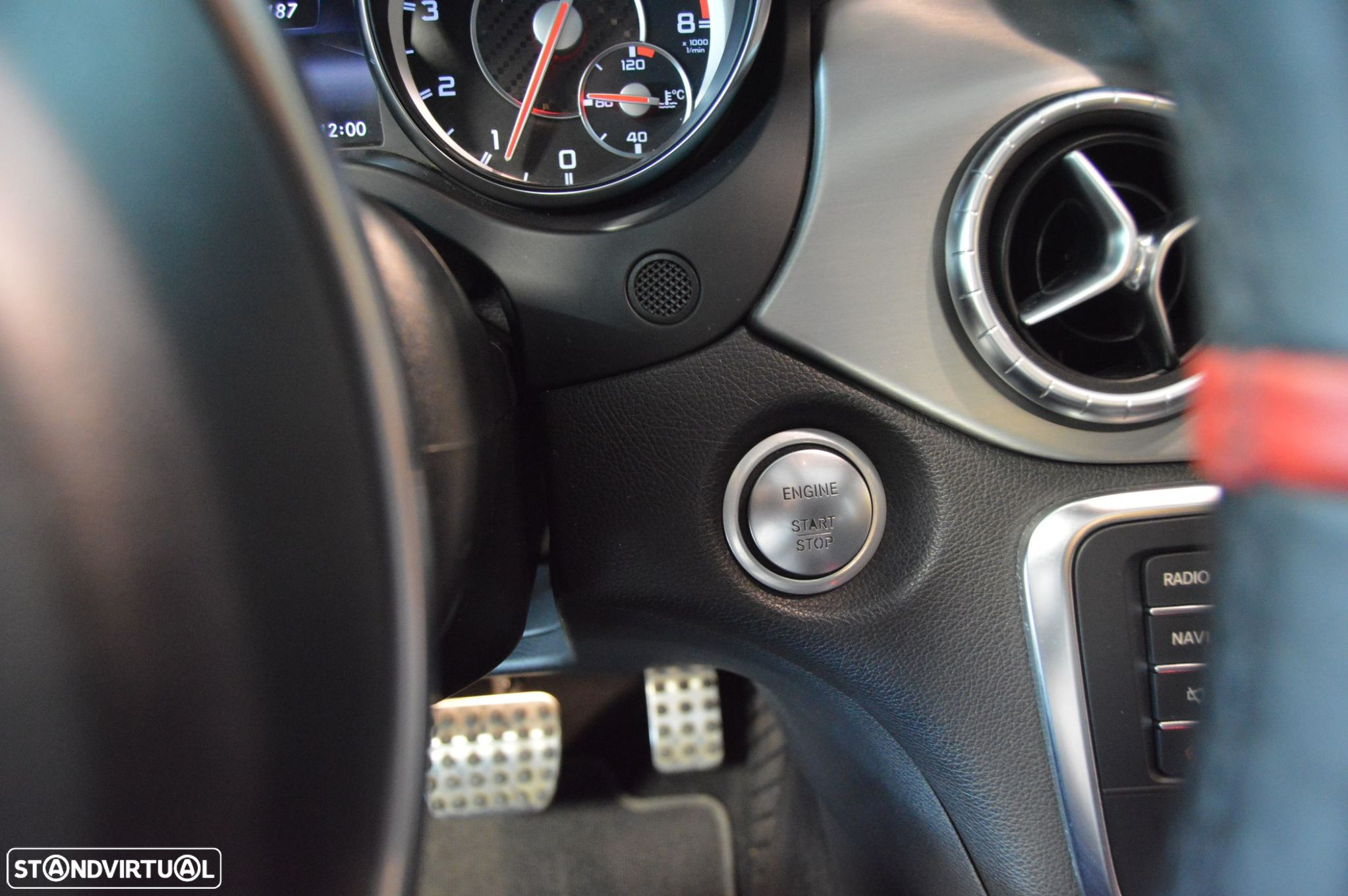 Mercedes-Benz CLA 45 AMG Shooting Brake 4-Matic - 52