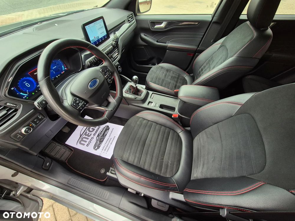 Ford Kuga 1.5 EcoBoost ST-LINE - 24