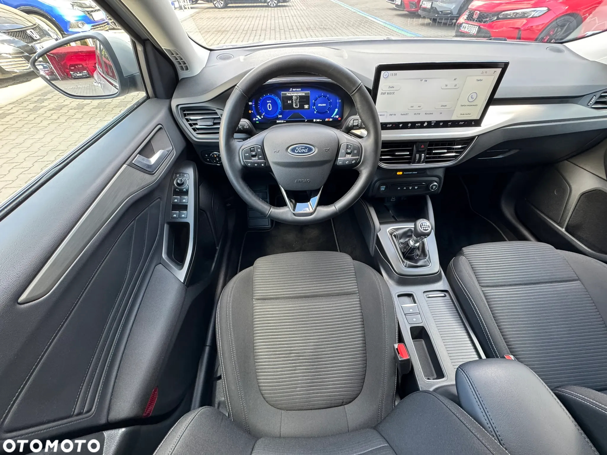 Ford Focus 1.0 EcoBoost Titanium X - 26