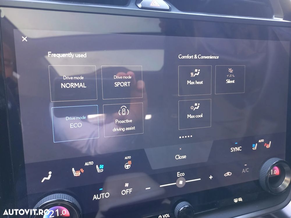 Lexus RZ 450e AWD Luxury - 34