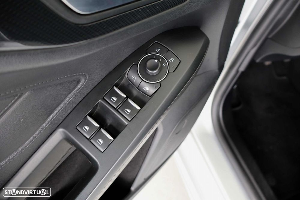 Ford Focus 1.0 EcoBoost MHEV ST-Line - 13