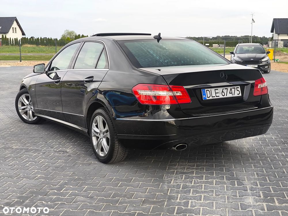 Mercedes-Benz Klasa E 200 CGI BlueEFFICIENCY 7G-TRONIC Avantgarde - 10
