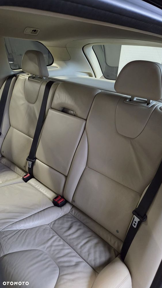 Volvo XC 60 2.4D AWD Summum - 17