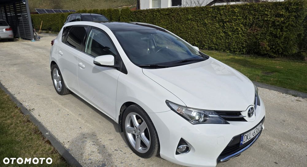 Toyota Auris 1.4 D-4D Premium + EU5 - 10