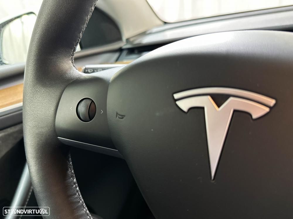 Tesla Model Y Performance Dual Motor AWD - 41