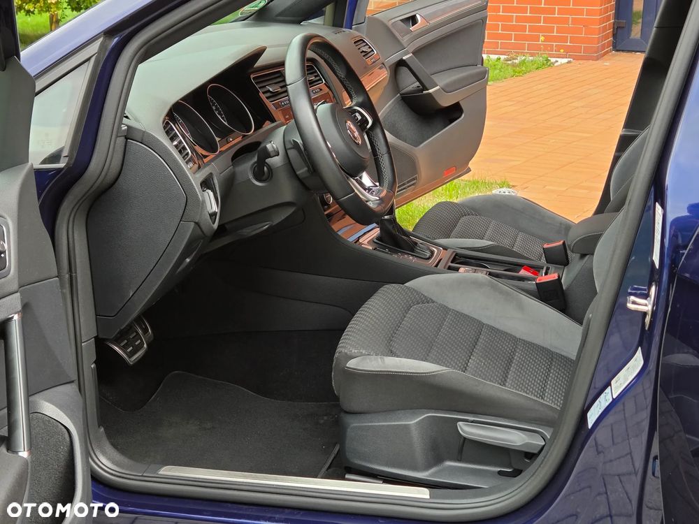 Volkswagen Golf 1.5 eTSI OPF DSG R-Line - 25