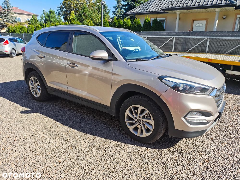 Hyundai Tucson 2.0 CRDi 4WD Automatik Intro Edition - 9