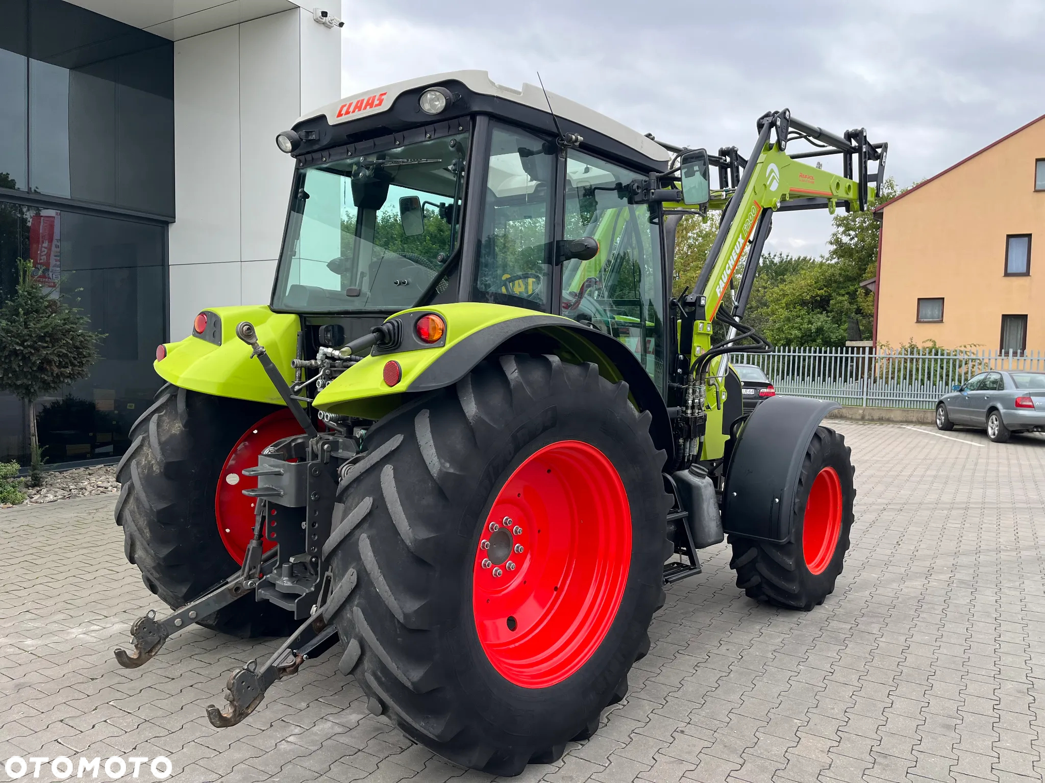 Claas Axos 330 - 7