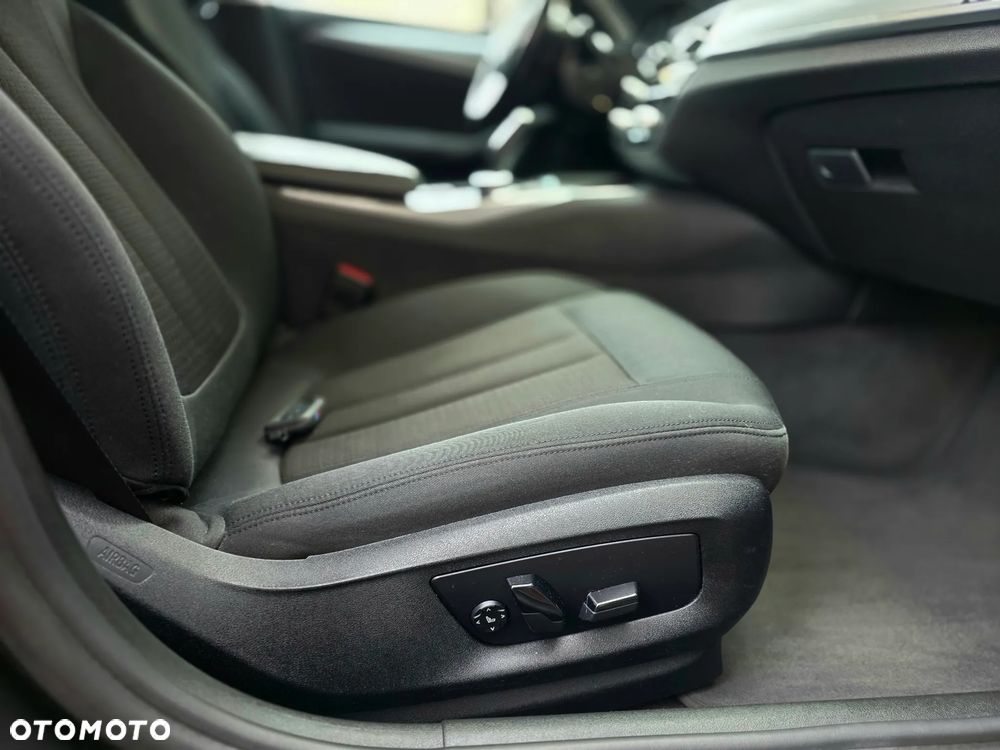 BMW Seria 5 - 29