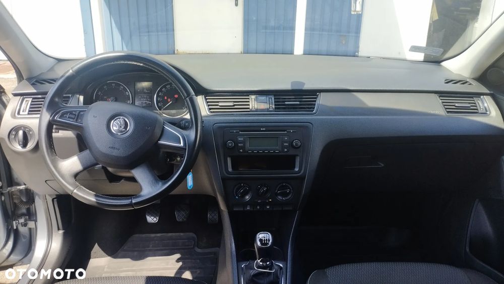 Skoda RAPID 1.2 TSI Ambition - 23