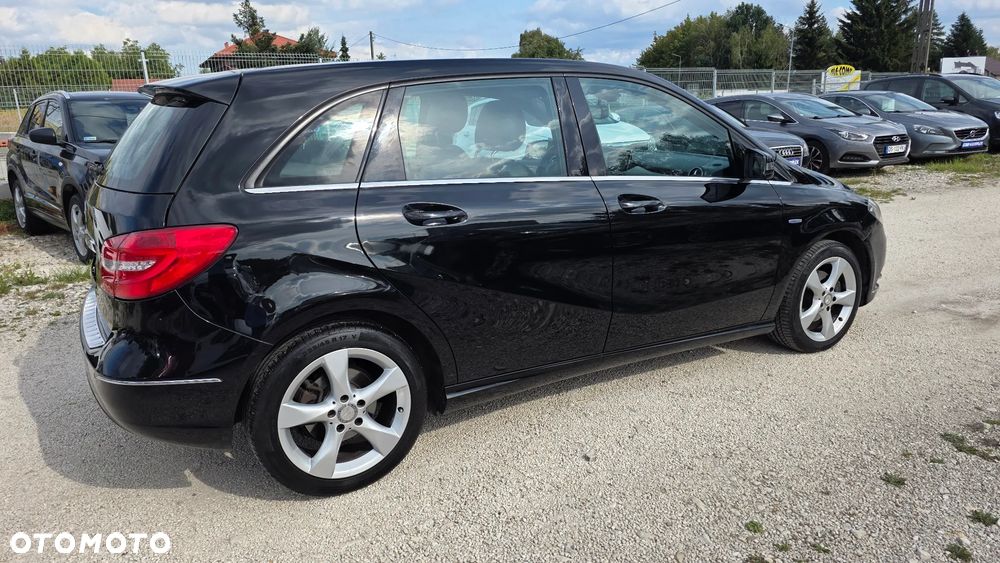 Mercedes-Benz Klasa B 180 BlueEFFICIENCY Edition 1 - 8